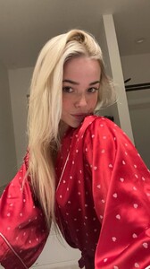 [2025.02.14] livvydunne_3568074853724223135.jpg