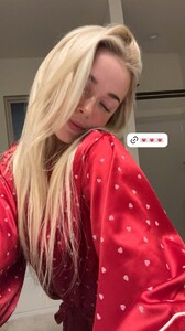 [2025.02.14] livvydunne_3568074945856535191.jpg