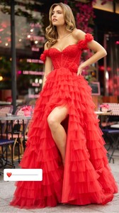 [2025.02.14] sherrihill_3568206985136727798.jpg