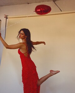 [2025.02.14] victoriajustice_479186475_18577055635006824_4153152332160759544_n.jpg