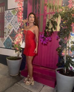 [2025.02.16] ariannyceleste_479402035_18490814953023607_2002209953076442819_n.jpg