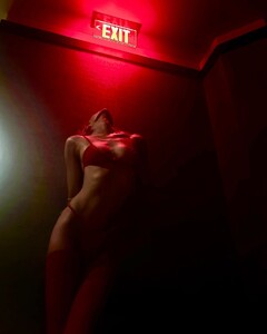 [2025.02.18] stellamaxwell_480593227_18497743183030343_2841922961127946858_n.jpg