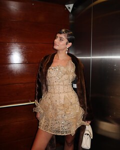 [2025.02.19] taylor_hill_480633382_18492308707024492_1319891802187793712_n.jpg