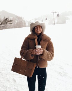 [2025.02.20] helenowen_480830313_18480506758019170_2536697065068812605_n.jpg