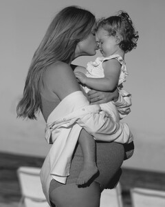 [2025.02.23] katelove_481422873_18489639148054296_2103869842179774657_n.jpg