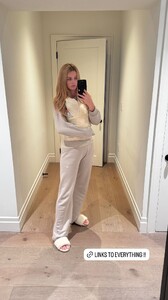 [2025.02.24] katelove_3575402354327608660.jpg