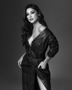 [2025.02.25] oxanaalexfashionphoto_481894434_17897102526149738_3205108808358493305_n.jpg