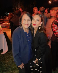 [2025.02.25] victoriajustice_481799718_18579111259006824_2749773873455932162_n.jpg