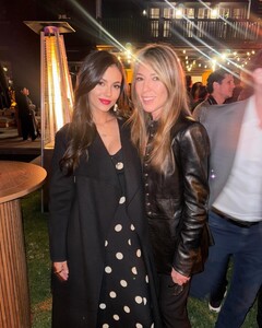 [2025.02.25] victoriajustice_481927064_18579111268006824_4237237776854694922_n.jpg