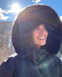 [2025.02.26] sarasampaio_481599217_18494659936058288_2388500749197042721_n.jpg