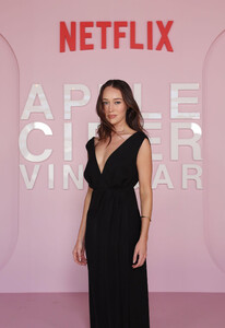 563114762_alycia_debnam-carey_01.jpg