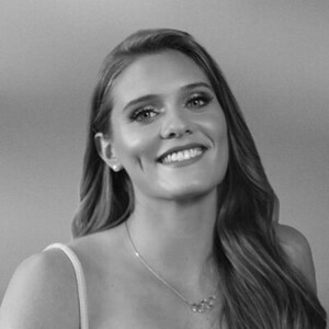 660b75dd9f800c74265ff4a0_Alysha Newman.jpg