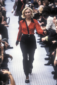 DriesVanNoten1996WomenRTW20.thumb.jpg.45cbab0c07246009368e188d628559b7.jpg