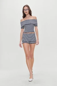 Frankiesbikinis-EstelleShort-SilhouetteStripe-Front-3.thumb.webp.d8b5d7d85192868f6cfc2f0e8afad111.webp