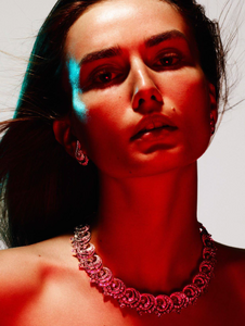 Vogue_Paris_-_Octobre_2015-712.thumb.png.02a6a59d2a7eef1311990515983bb3a1.png