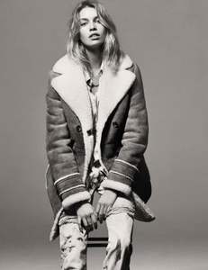 Vogue_Paris_-_Octobre_2015-905.thumb.png.225a968163cd06fb3cc1e1012947d5b2.png