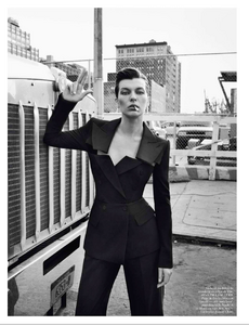 Vogue_Paris_Fevrier_2013-168.thumb.png.249897025321f67f5f53a741be2667d8.png