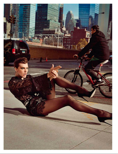 Vogue_Paris_Fevrier_2013-170.thumb.png.a3e7ee331d1226d2fe32d3102fa4b40e.png