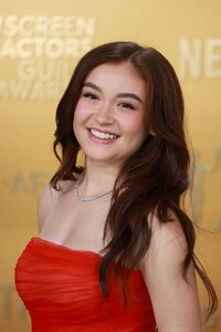 anna-cathcart-at-sag-awards-2025-3.jpg