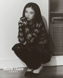 anna-cathcart-covers-marie-claire-korea-01.23.2025-0.jpg