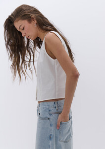 courtney-top_white_24119___e3ea6ccff68e69133ddc1430352a534d.jpg