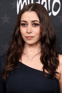 cristin-milioti-wins-at-30th-critics-choice-awards-2.jpg