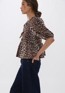 edie-top_safari-leopard_23915___0f670503316cba521ab295cc5569d48d.jpg