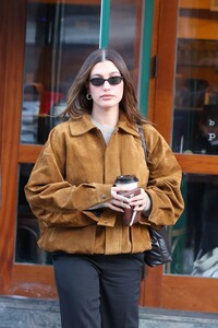 hailey-bieber-masters-winter-luxe-the-row-meets-rhode-in-nyc-coffee-run-4.jpg