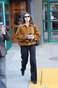 hailey-bieber-masters-winter-luxe-the-row-meets-rhode-in-nyc-coffee-run-6.jpg