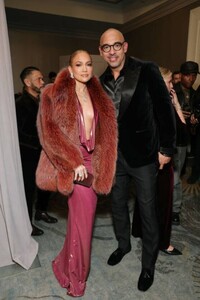jennifer-lopez-s-mocha-mousse-revenge-dress-stuns-at-pre-grammys-gala-0.jpg