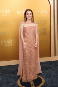 kaitlyn-dever-at-31st-screen-actors-guild-awards-in-los-angeles-02-23-2025-0.jpg