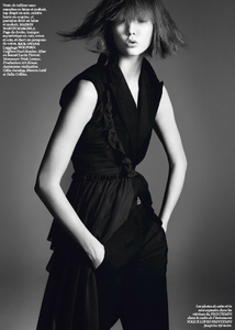 karlie-kloss-by-david-sims-for-vogue-paris-march-2014-11.thumb.png.26ddeb8277d76f0b5bc452ec4a6f8b32.png