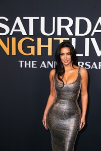 kim-kardashian-attends-snl50-the-anniversary-special-4.jpg