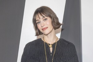 lizzy-caplan-at-netflix-s-zero-day-world-premiere-6.jpg