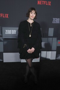 lizzy-caplan-at-netflix-s-zero-day-world-premiere-9.jpg