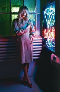 natasha-poly-by-mario-sorrenti-for-vogue-paris-march-2014-3.thumb.png.2c212a65364e98f311699e9491ebbc60.png