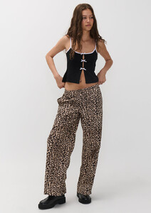 selena-pants_dark-savannah-leopard_23893___c515ea5a86e6f14955fc94d619533f6a.jpg