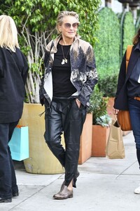 sharon-stone-enjoys-casual-walk-in-beverly-hills-12.11.2024-6.jpg