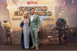 shutterstock_editorial_The_Electric_State_Premiere_15171757AU.jpg