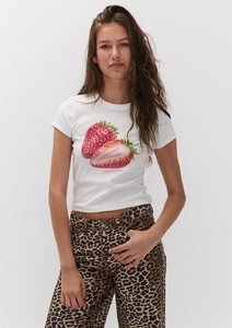 sophia-tee_off-white_23739___5661a806d0d095c5307427b9c66c5f4b.jpg