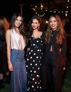 victoria-justice-attends-culturemakers-event-in-beverly-hills-64923867029.thumb.jpg.709bf17f76a9effe2c47c849e1b27526.jpg