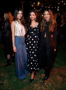 victoria-justice-attends-culturemakers-event-in-beverly-hills-78003867027.thumb.jpg.8c20b1caf32b623f3f070a3dfec5bc1e.jpg