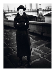 vogue-paris-2013-aout-157.thumb.png.b687fae264ec79c229137f4c4f9d0d3d.png