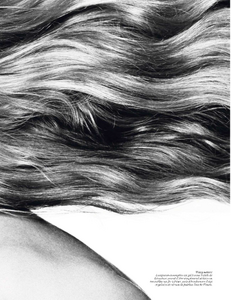vogue-paris-2013-aout-189.thumb.png.6c1bcd70efe6820e0fa05c2f9b389d51.png