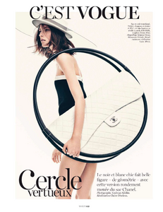 vogue-paris-2013-mars-239.thumb.png.b9e3b8f26e5cc1f5148e92577b32487b.png