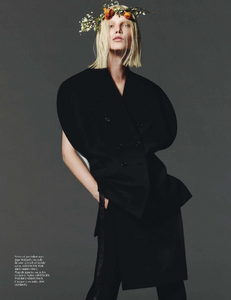 vogue-paris-2013-mars-299.thumb.png.3f6b69ea063df7fe5a3df961ac55cde3.png