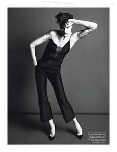 vogue-paris-2013-mars-366.thumb.png.1b76fa817b30d0dbee1e077ee69124d4.png