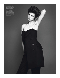 vogue-paris-2013-mars-368.thumb.png.de8236f84c9c0713bedc1086e677651d.png