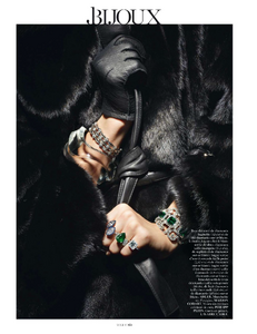 vogue-paris-2013-octobre-164.thumb.png.c0520520307445965d1af72d9c13f62a.png
