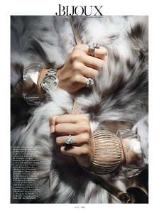 vogue-paris-2013-octobre-170.thumb.png.18348b618e5c2d90d2b1a57c73852147.png